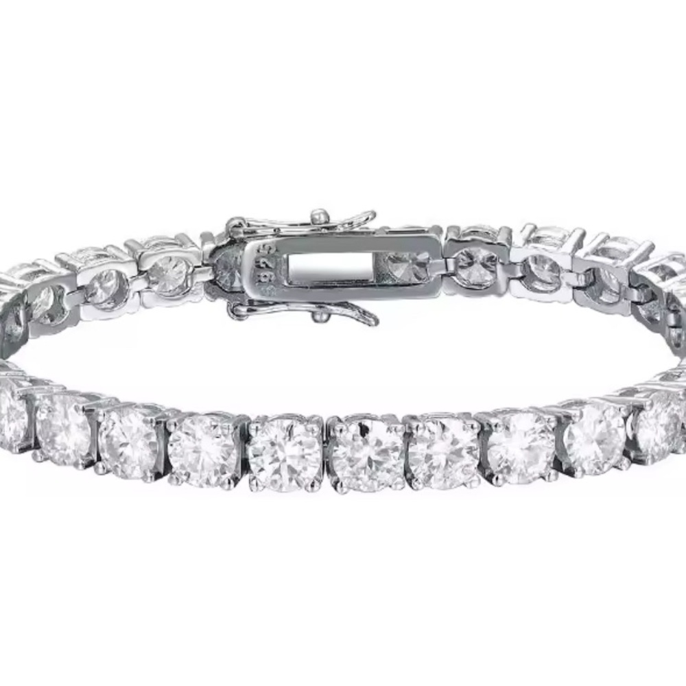 Elegant Silver Tennis Bracelet Moissanite